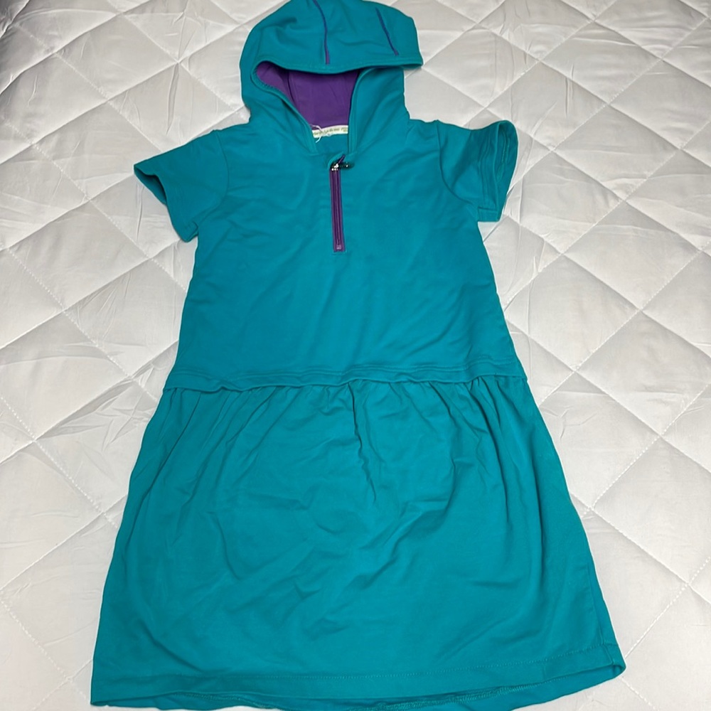 peekaboo beans hooded dress size 7